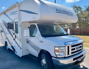 Thor Motor Coach Freedom Elite 24HE