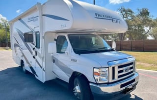 2021 Thor Freedom Elite - Home-like amenities!