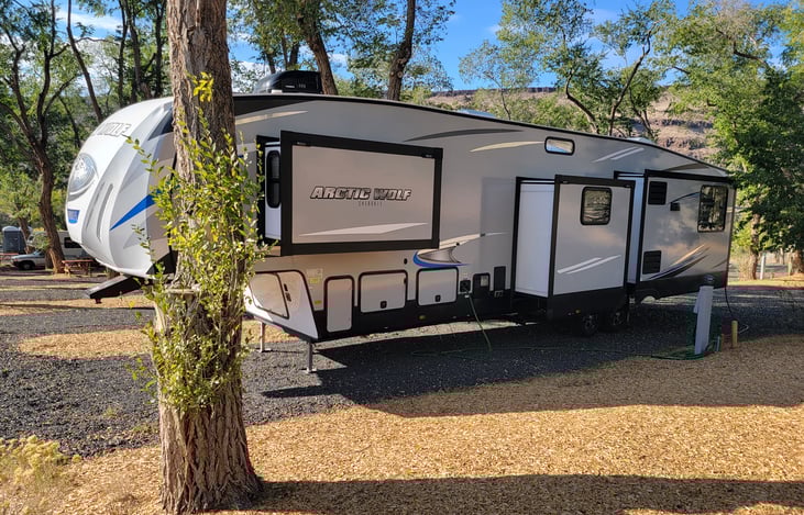 Three slide outs on driver side