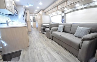 2018 Forest River Legacy Bunk House(DIESEL PUSHER)