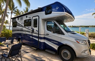 Blue Goose: Dynamax 24RW • Luxury Class C • WiFi