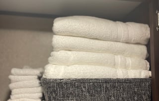 Peak n C Adventures (Pet Friendly with Bunks)