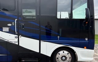 Class A Bounder 2 Full Bath w/ King and Bunkhouse