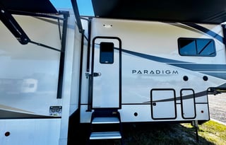 Willow- 2024 Alliance Paradigm 395DS