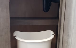 Bunkhouse & Lounge, Fully-Loaded & Turn-key Ready!