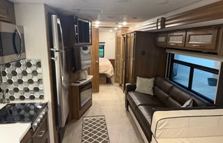 2021 Coachmen RV Encore 325SS
