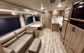 IMAGINE-2 Pvt Queen Master, Bunks, Dinette & Sofa
