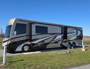 Fleetwood RV Discovery LXE 44H
