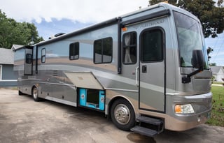 2007 Fleetwood RV Bounder Diesel 38V