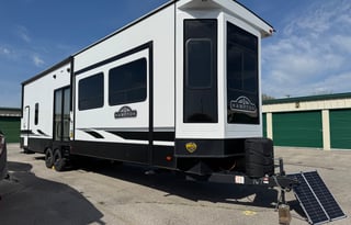 2023 Cross Roads RV Hampton HP370FDL