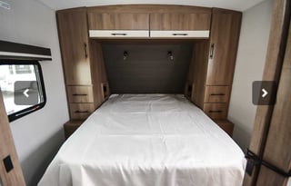 H-Bee 2023 Grand Design Imagine 2500RL