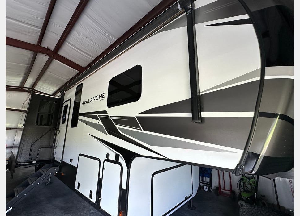 Fifth Wheel rentals in Zachary