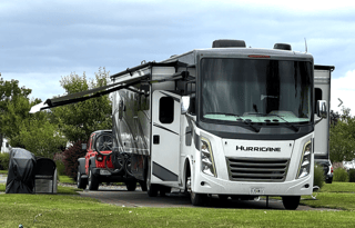 Easy-to-Drive ClassA w/ Surprising Amount of Room