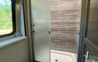 Sam & Kate’s Kid Approved RV Rental w/2 bathrooms