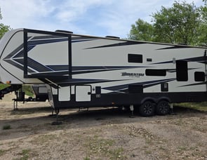 Grand Design Momentum M-Class 351M