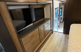 Tavares Luxury Retreat | Montana TAFL3063