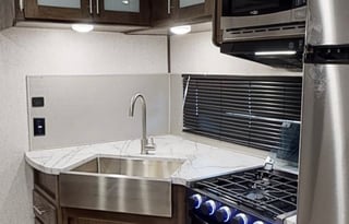 2021 Dutchmen RV Coleman Lantern LT Series 285BH