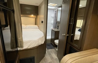 DESERT ROSE | Easy-to-Drive Class C | Sleeps 5