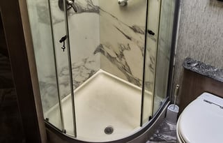 Luxury Disel Push, sleeps 8, 1.5 bath, washer &dry