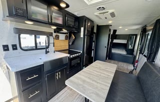 2021 Grey Wolf Toy Hauler Gbwi1674