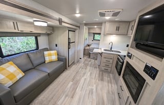 Flagstaff Micro Lite | Modern and cozy w/ 2 slides