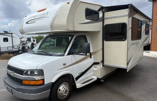 2018 Coachmen LEPRECHAUN 240FS
