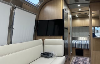 2020 Airstream RV Flying Cloud 25FB, Star Trailer