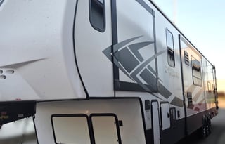 2021 Keystone Impact Fuzion 415