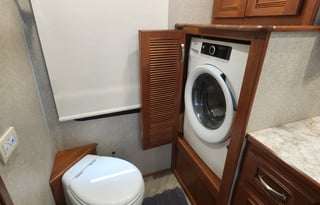 2019 Winnebago Forza 38W