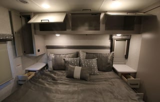 2022 Thor Motor Coach Hurricane 34R-4144