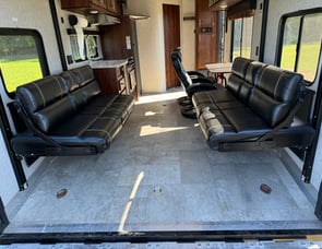 Forest River RV Vengeance Rogue V25