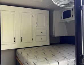 EverGreen RV Ever-Lite 32RBK-DS