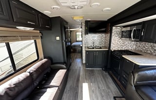 Your Home On Wheels! No Special License Needed!