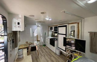 Cozy Shabby Chic, w/ Outdoor Ktchn