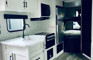 L&M PTJ Kids & Pet Approved Camper Rental