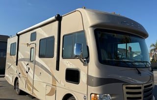 2013 Thor Motor Coach ACE 29 2