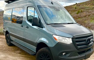 Storyteller Overland 4x4 Stealth Mode