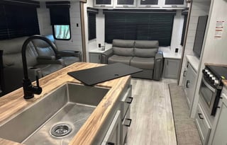 2022 Heartland North Trail 33RETS