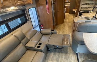 Luxury on wheels master on sweet bath and a half