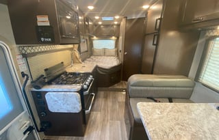 24' Thor Freedom Elite is a breeze to drive!