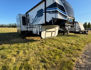 Keystone RV Fuzion 419