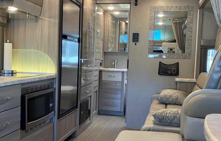 Inside RV very confortable.