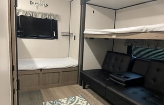 2021 Keystone RV Hideout 318BR