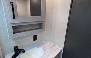 5th Wheel Montana High Country - Two Full Bath