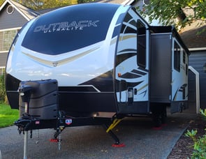 Keystone RV Outback Ultra Lite 221UMD