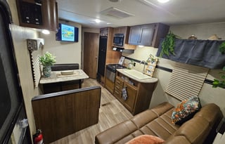 HAPPY LIFE RENTALS