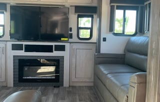 Hamilton’s Hangout-Kid & Pet Approved