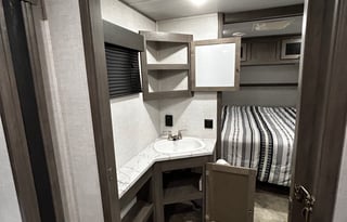 The Perfect Couples Getaway–King Bed + Cozy Vibes