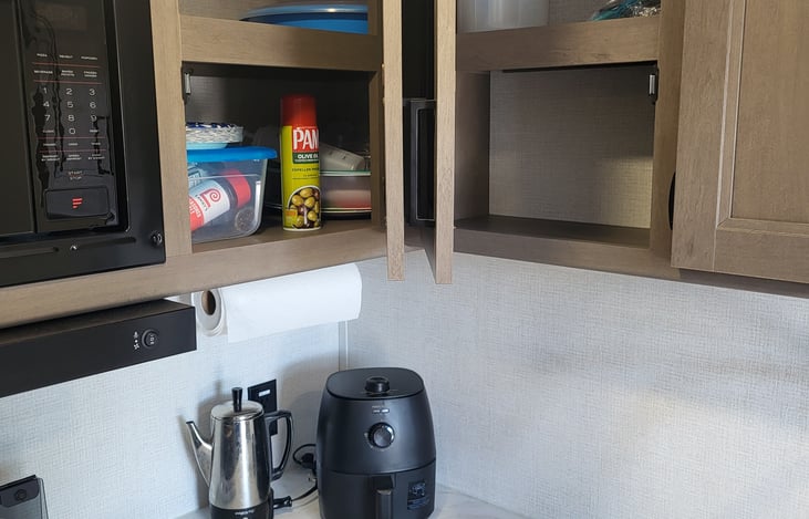 included coffee pot, air fryer