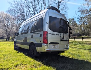 Thor Motor Coach Sanctuary 19L